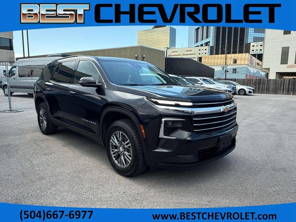 2024 Chevrolet Traverse LT in Mosaic Black Metallic — front three-quarter view