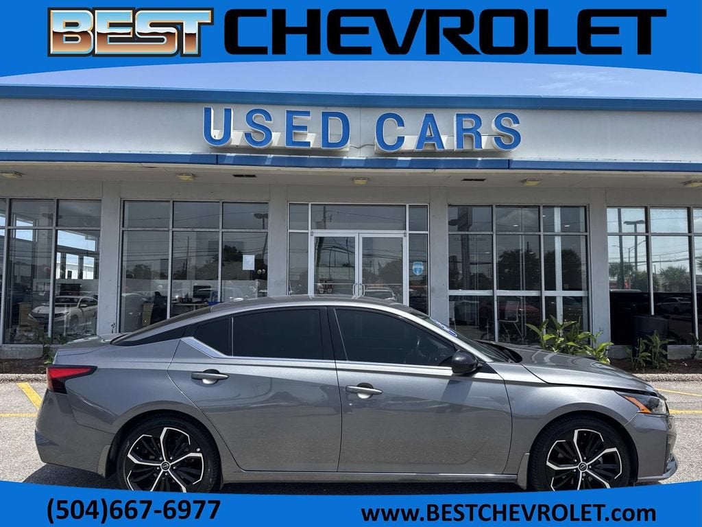2024 Nissan Altima 2.5 SR in Gray — front three-quarter view